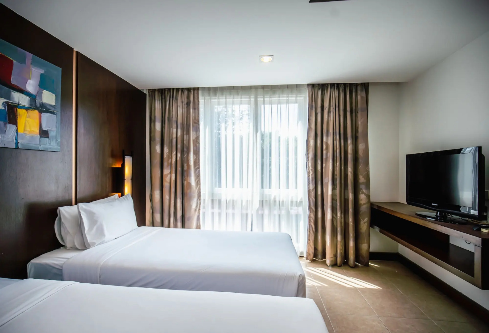 Ratana Hotel Chalong