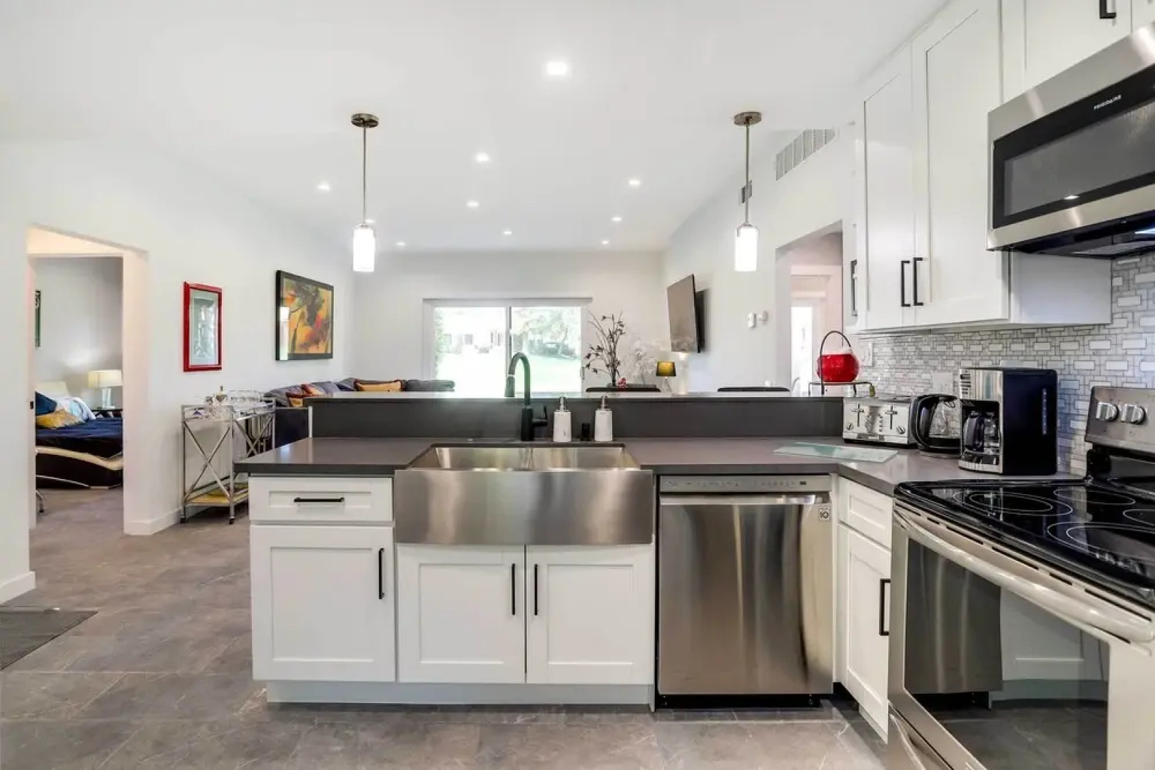 Golf Haven w/ Pool Access - 5 Mi to Palm Springs