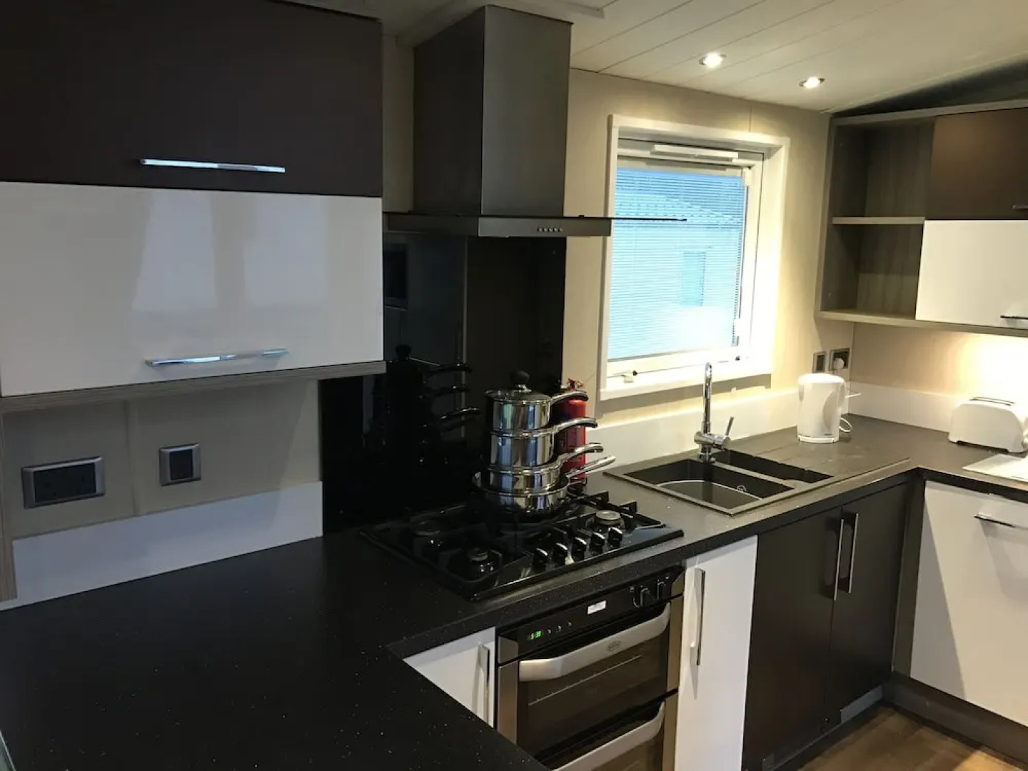 Craig Tara Deluxe Caravan Holidays