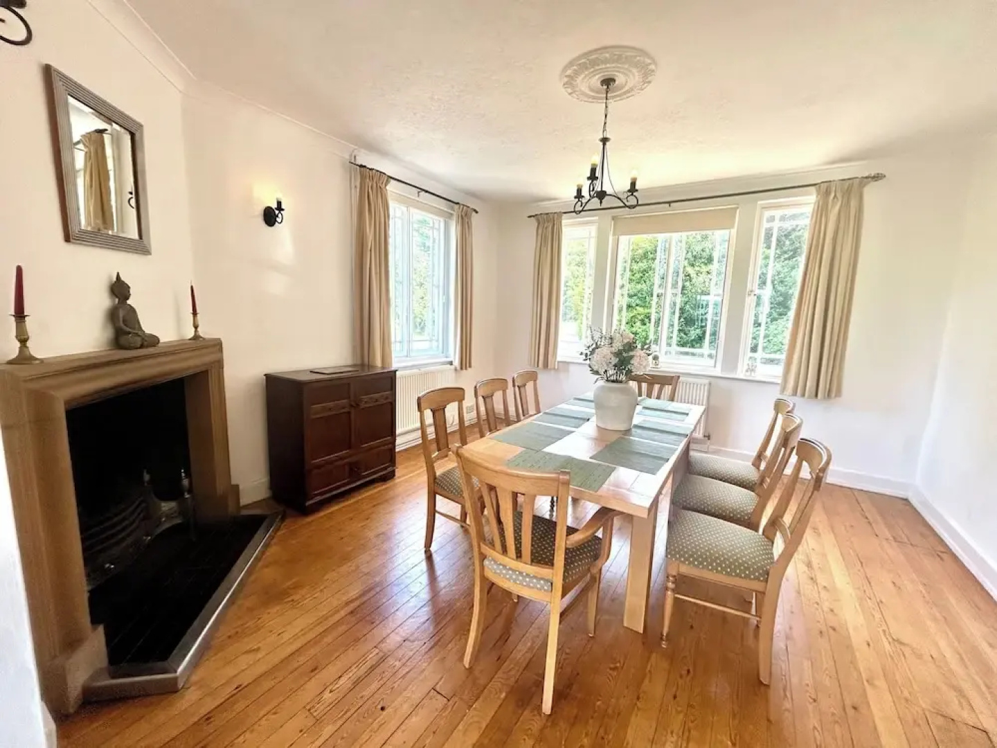 Private Lincoln Retreat - 4 Bedroom House