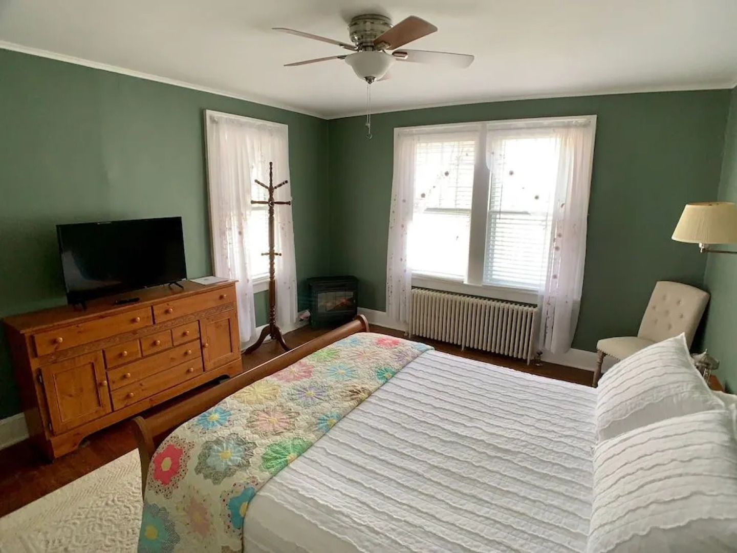 Treehouse Village Inn