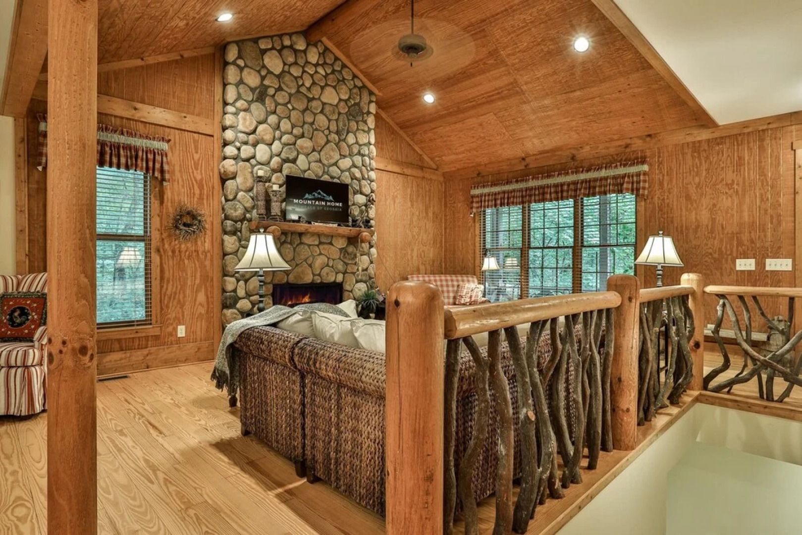 2 Duck Creek Cottage