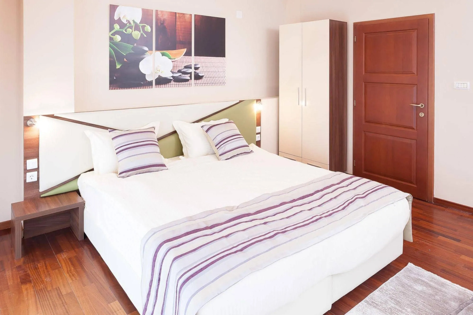 Modern Inn Boutique Hotel