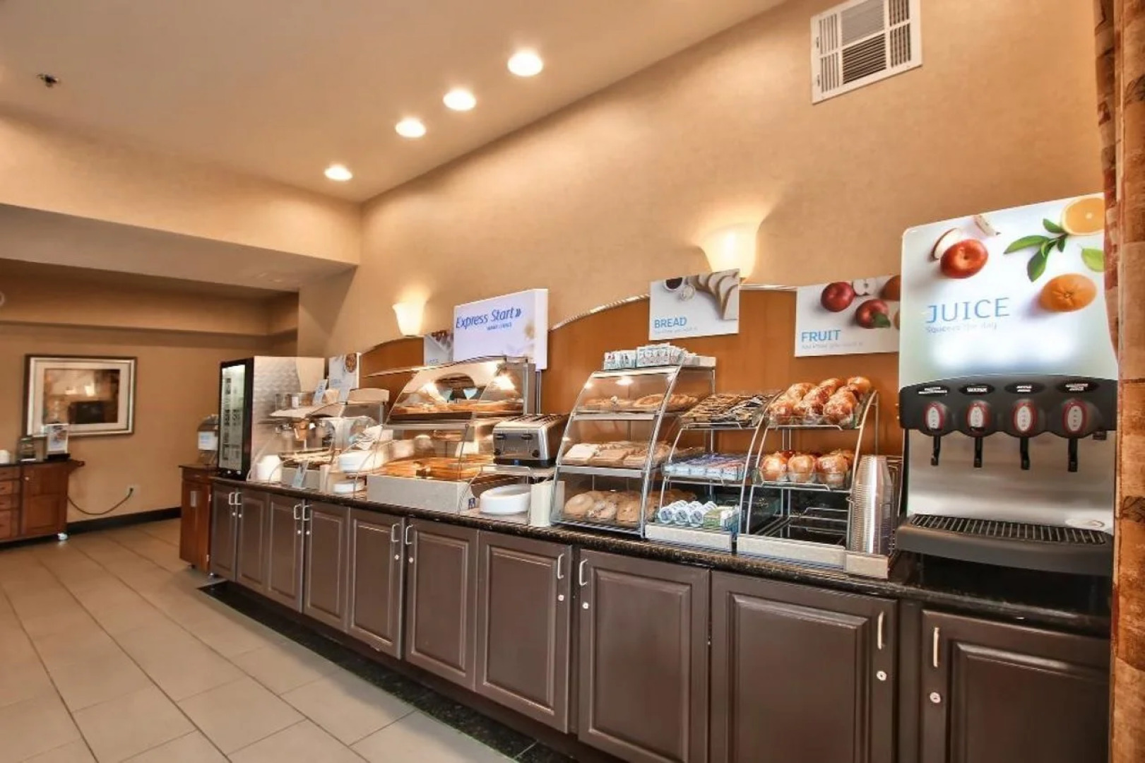 Holiday Inn Express Hotel & Suites Roseville-Galleria Area by IHG