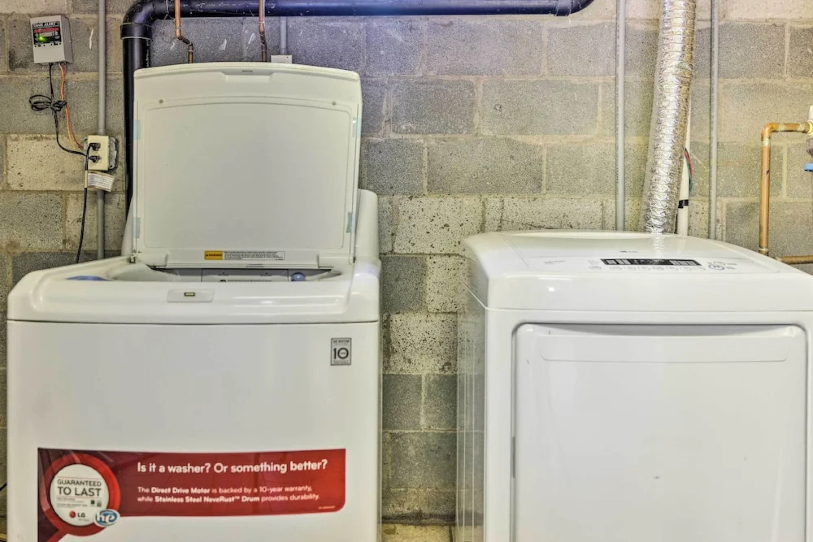 Hot Tub + Deck: Pet-friendly Poconos Getaway!