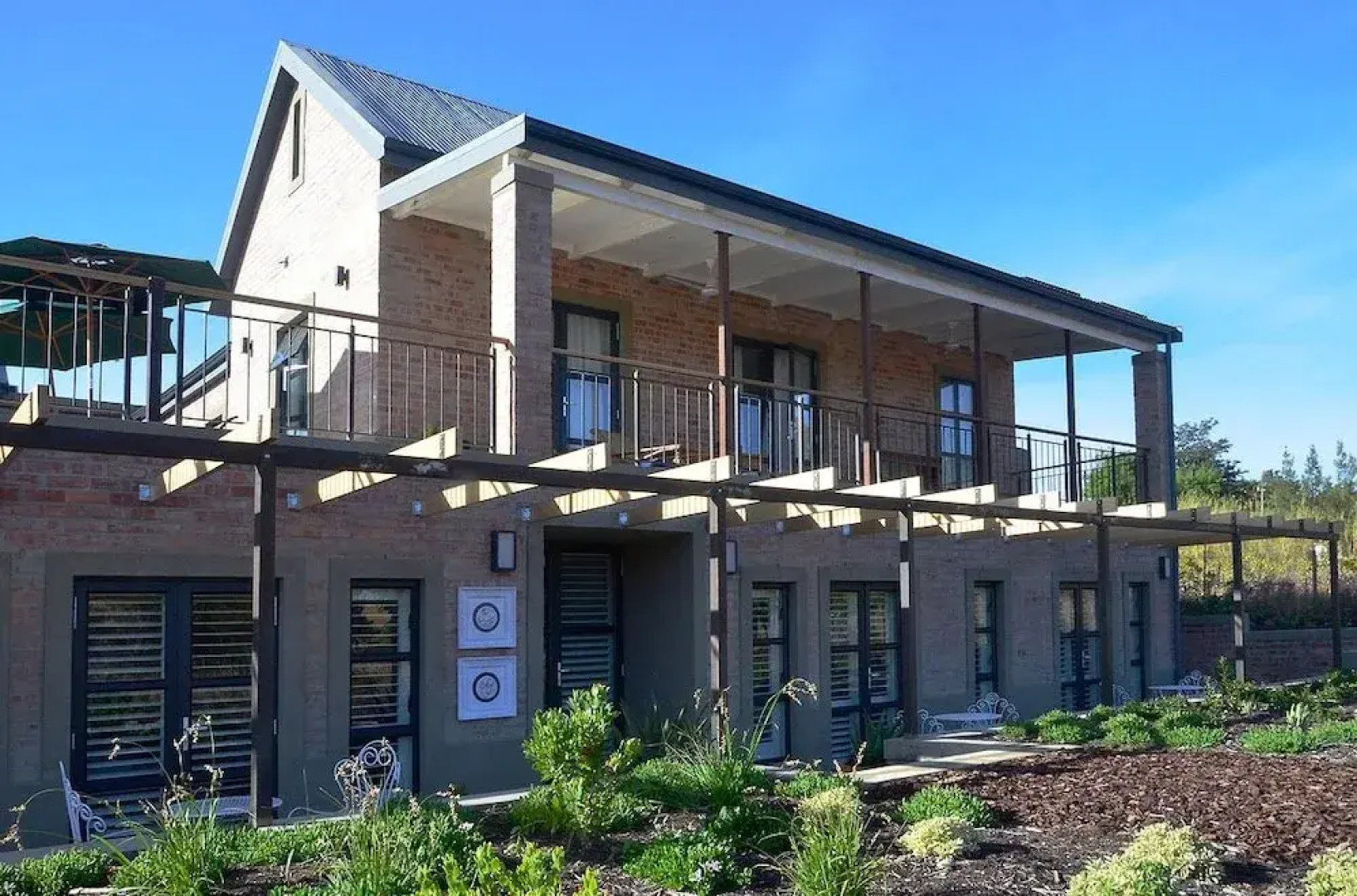 Vineyard Views Country House
