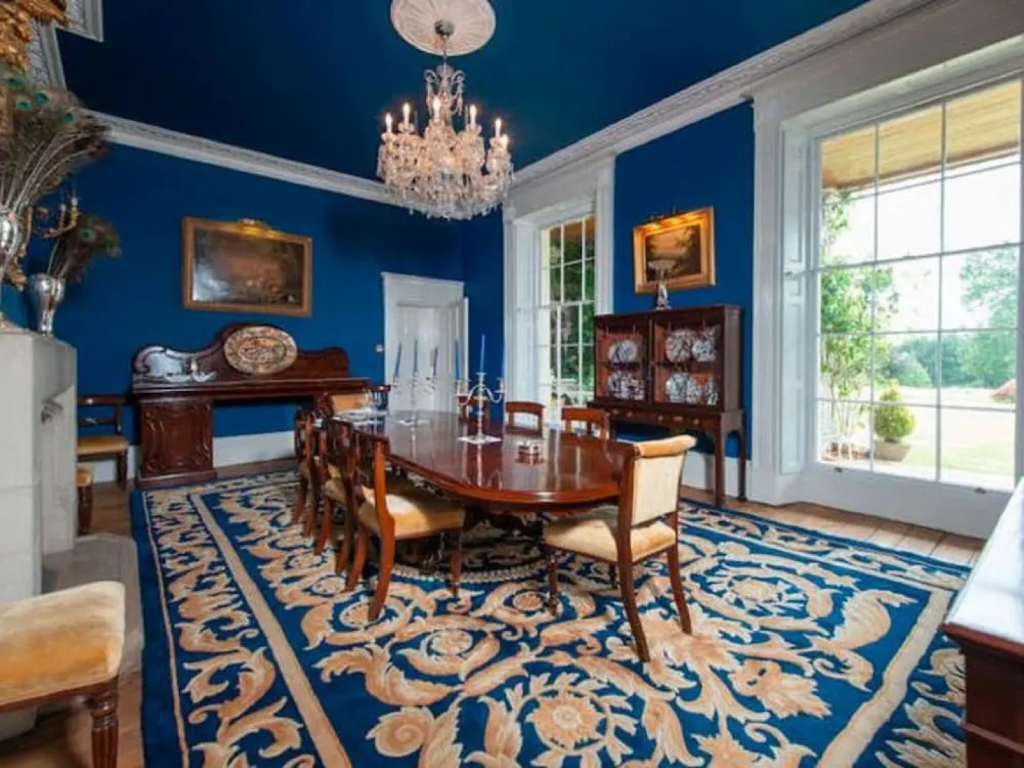 Lavish Holiday Home in Worcestershire With Jacuzzi