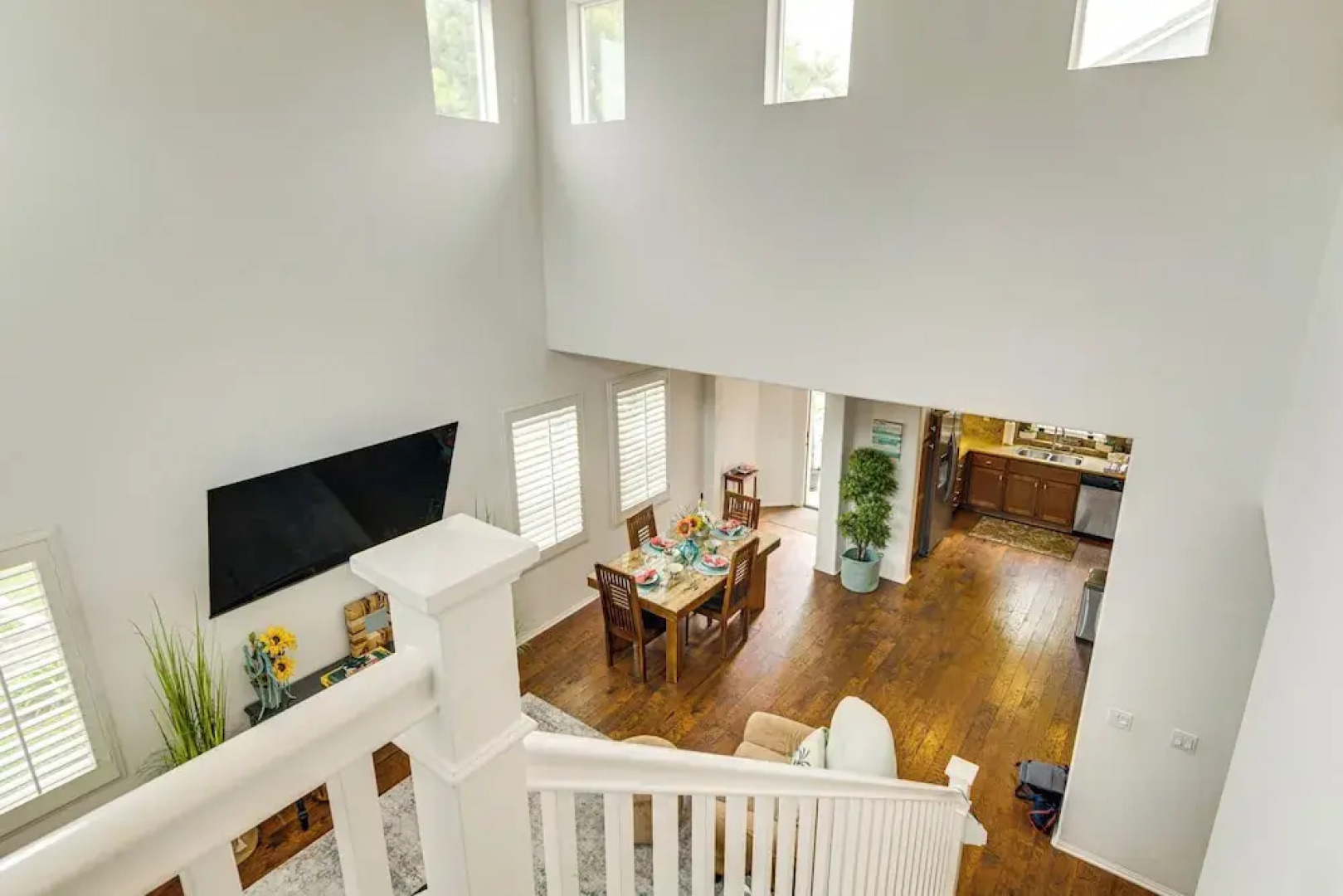 Walk to Beach: Luxe San Buenaventura Villa!