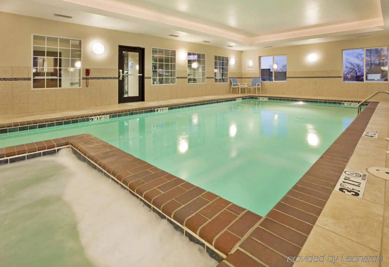 Holiday Inn Express Hotel & Suites Pittsburg by IHG