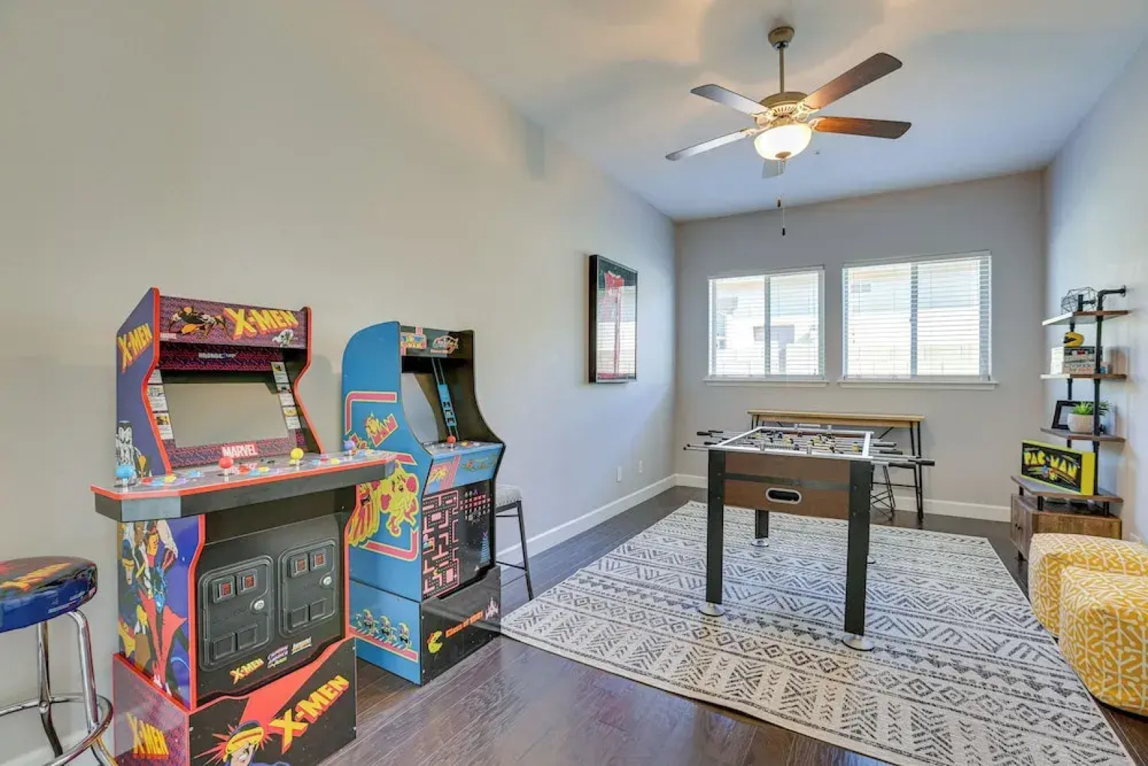 Saltwater Pool & Swim-up Bar: Goodyear Oasis!