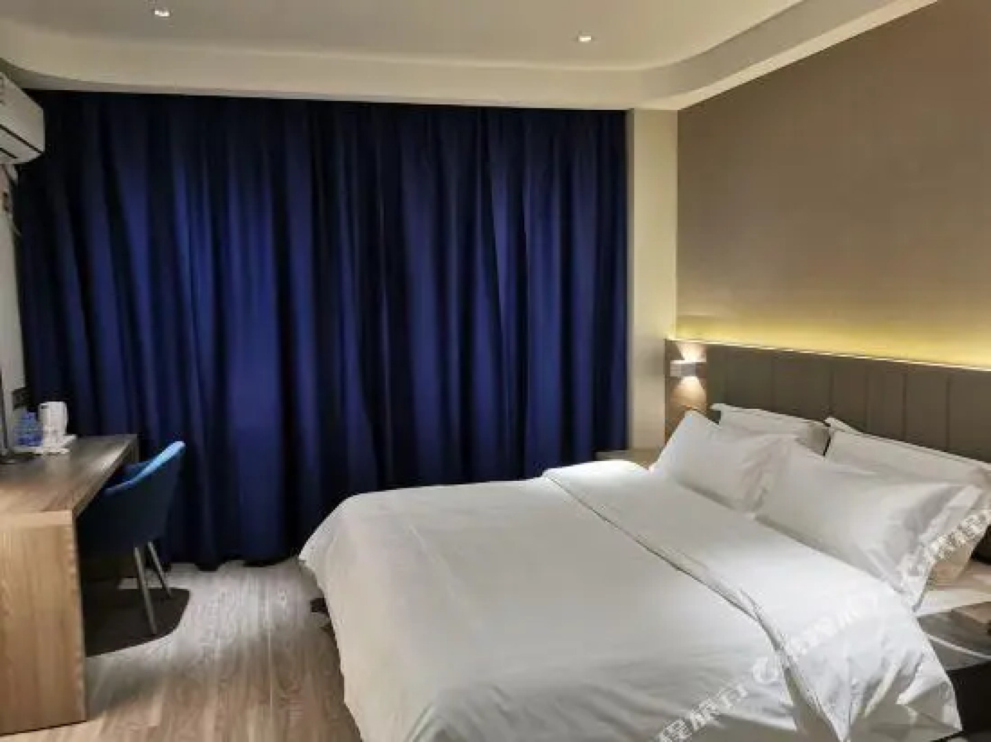 7Days Premium (Hezhou High-speed Railway Station)