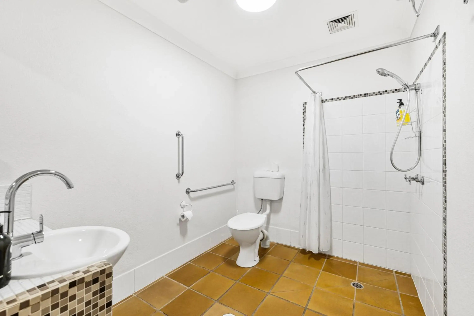 Belaire Place Motel Apartments