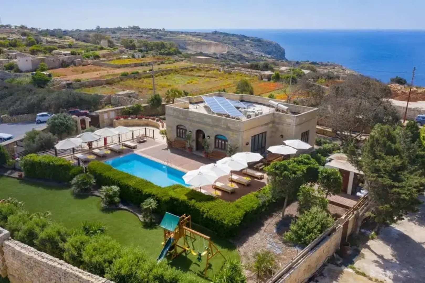 Villa Munqar 3 Bedroom Villa With Private Pool