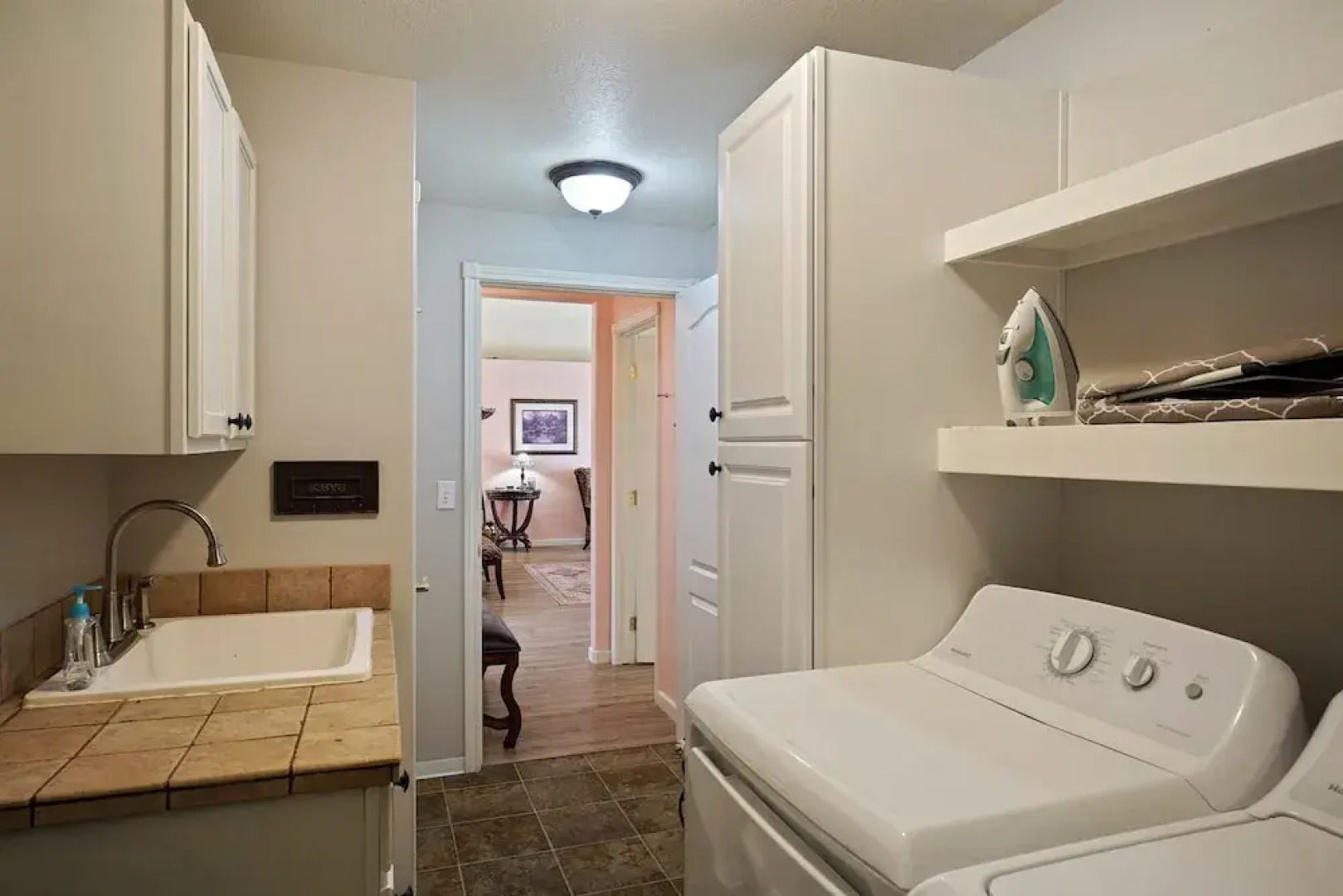 Canyon Cottage 3 Bedroom Home by Redawning