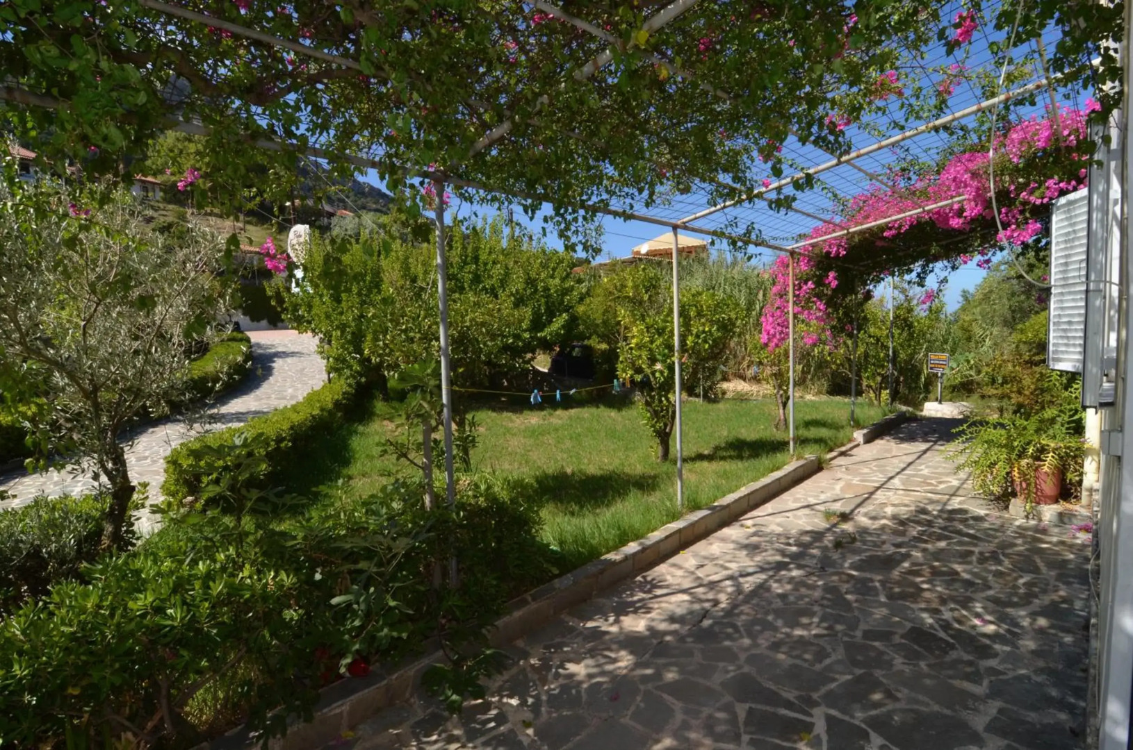 Fiore Hill Sea View Studios