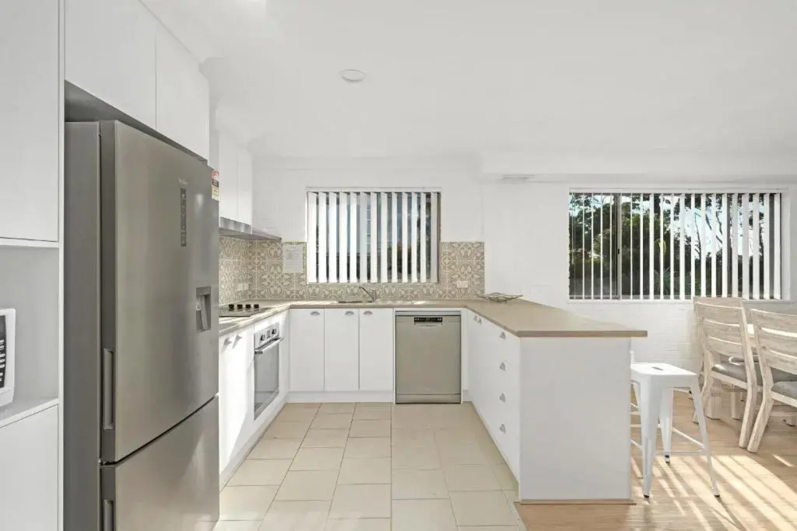 Husky 56 Deluxe Beachfront Villa's