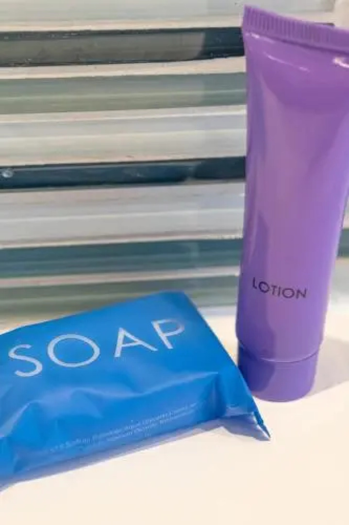 Room 122 @ The Nicol Hotel