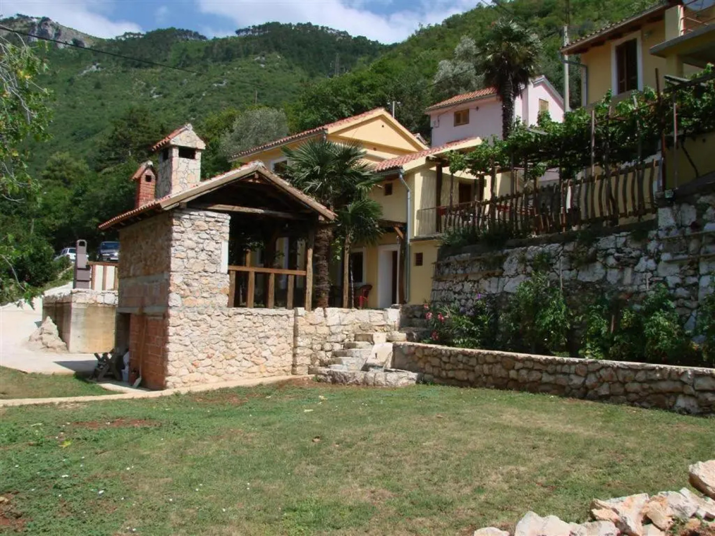 Apartments Vinetilia