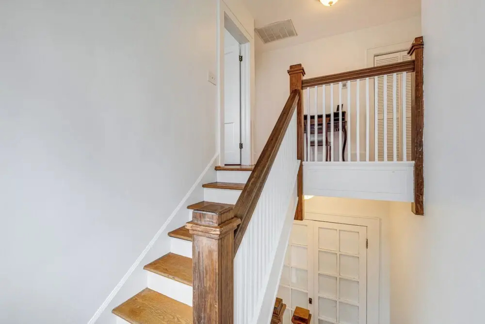 < 3 Mi to Dtwn Roanoke: Inviting Unit w/ Balcony