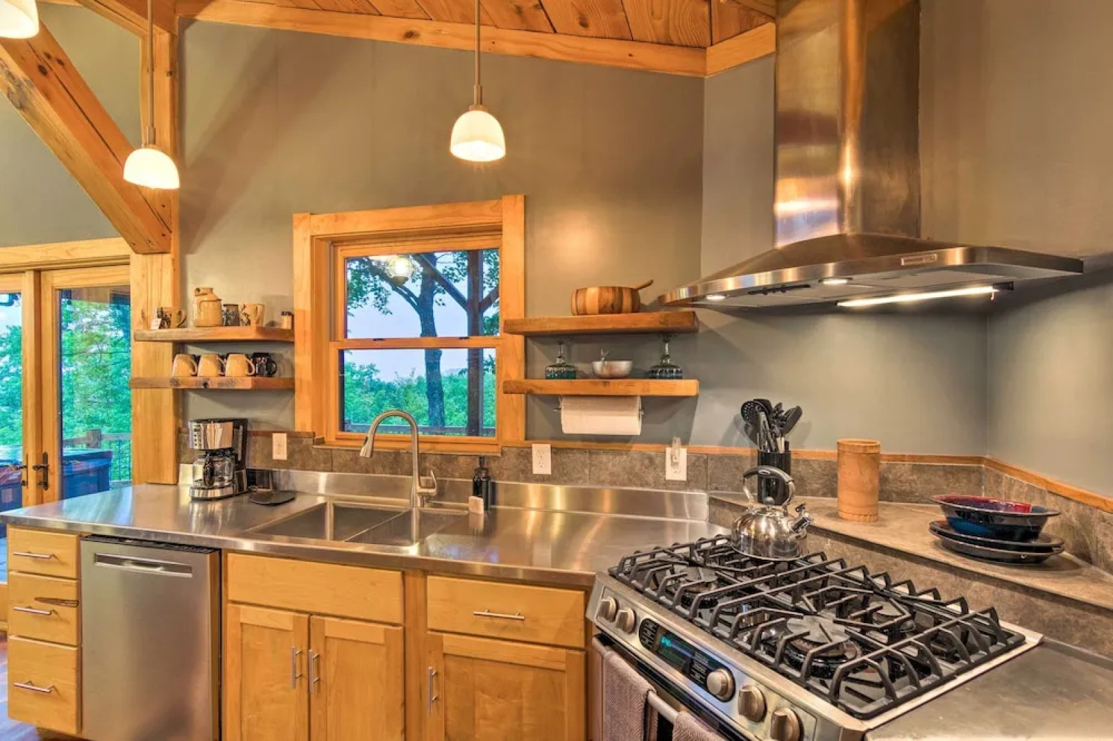 Peaceful Stony Point Getaway w/ Hot Tub & Views!