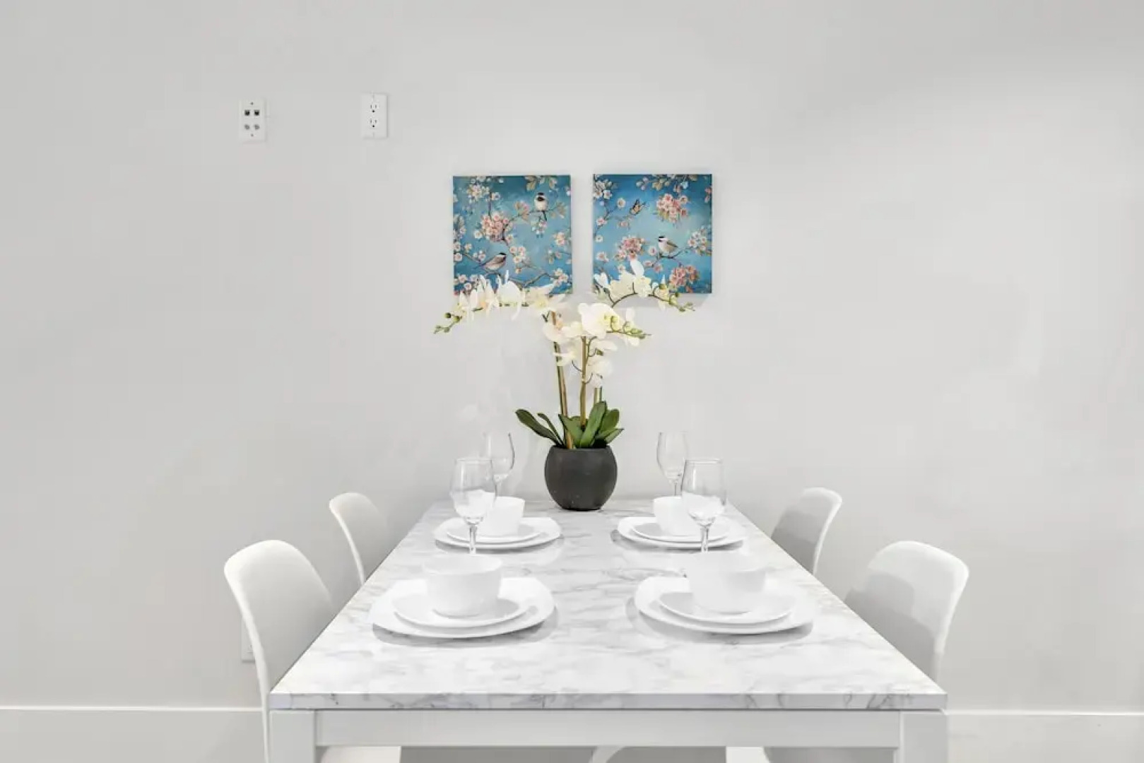 Vancouver West Cozy Retreat by Host Launch