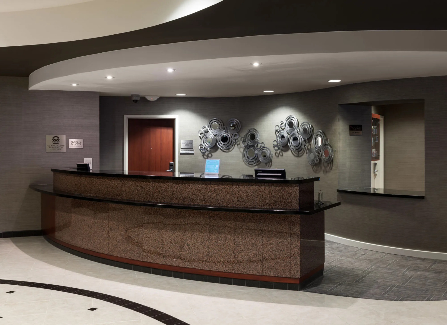 Courtyard by Marriott Santa Clarita Valencia