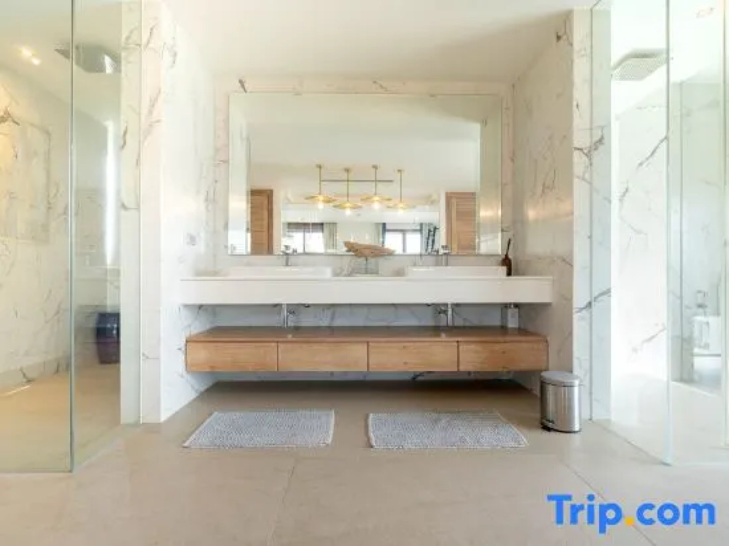 Phuket Seaview with Pool and Rooftop 4 Bedroom Skyvilla