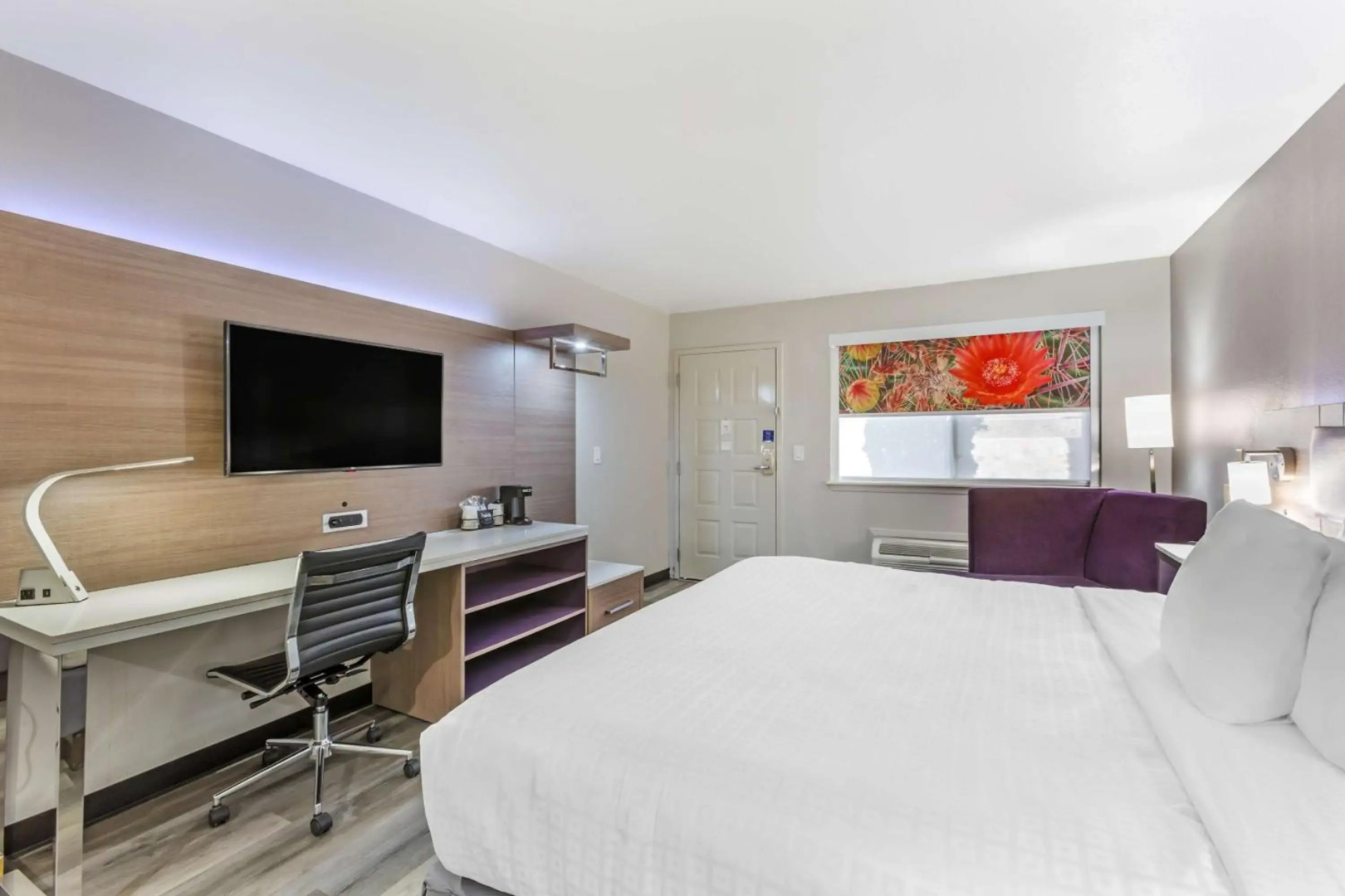 Super 8 by Wyndham South Holland