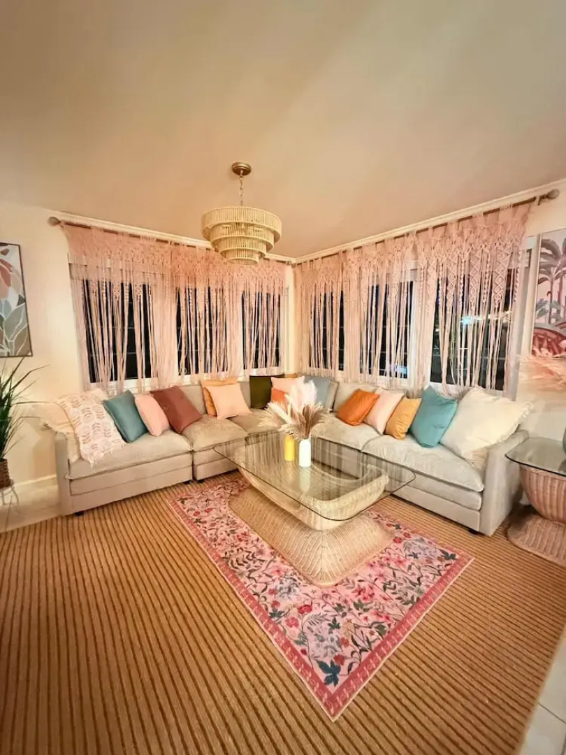 4 Bedroom Studio Luxury Suite