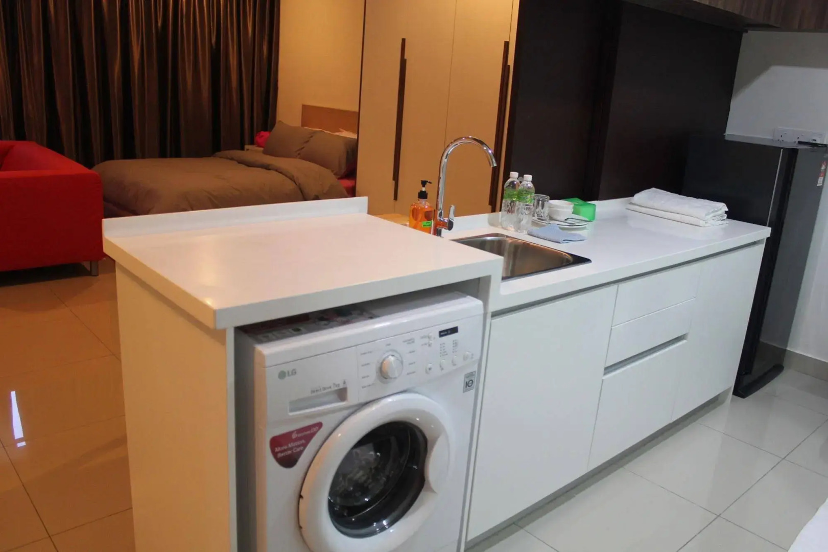 De Houz - Trefoil Setia Alam Home Stay