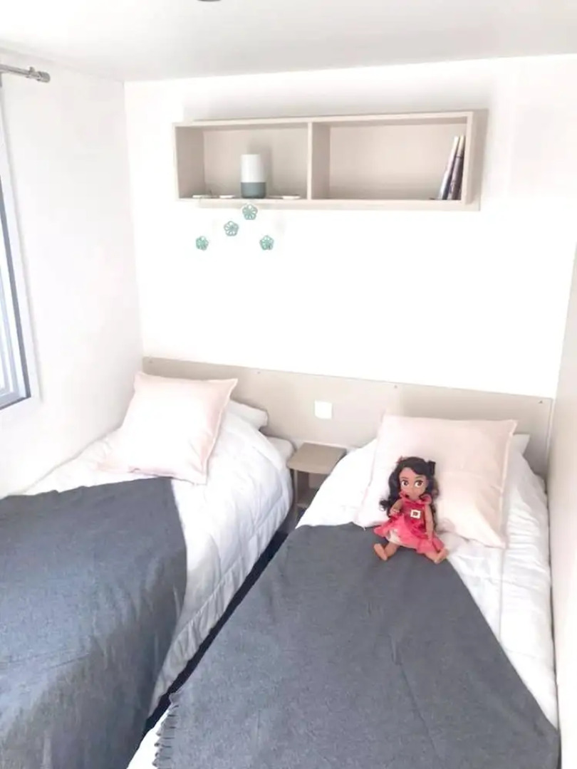 Bungalow With 2 Bedrooms in Saint-jean-de-monts, With Pool Access and