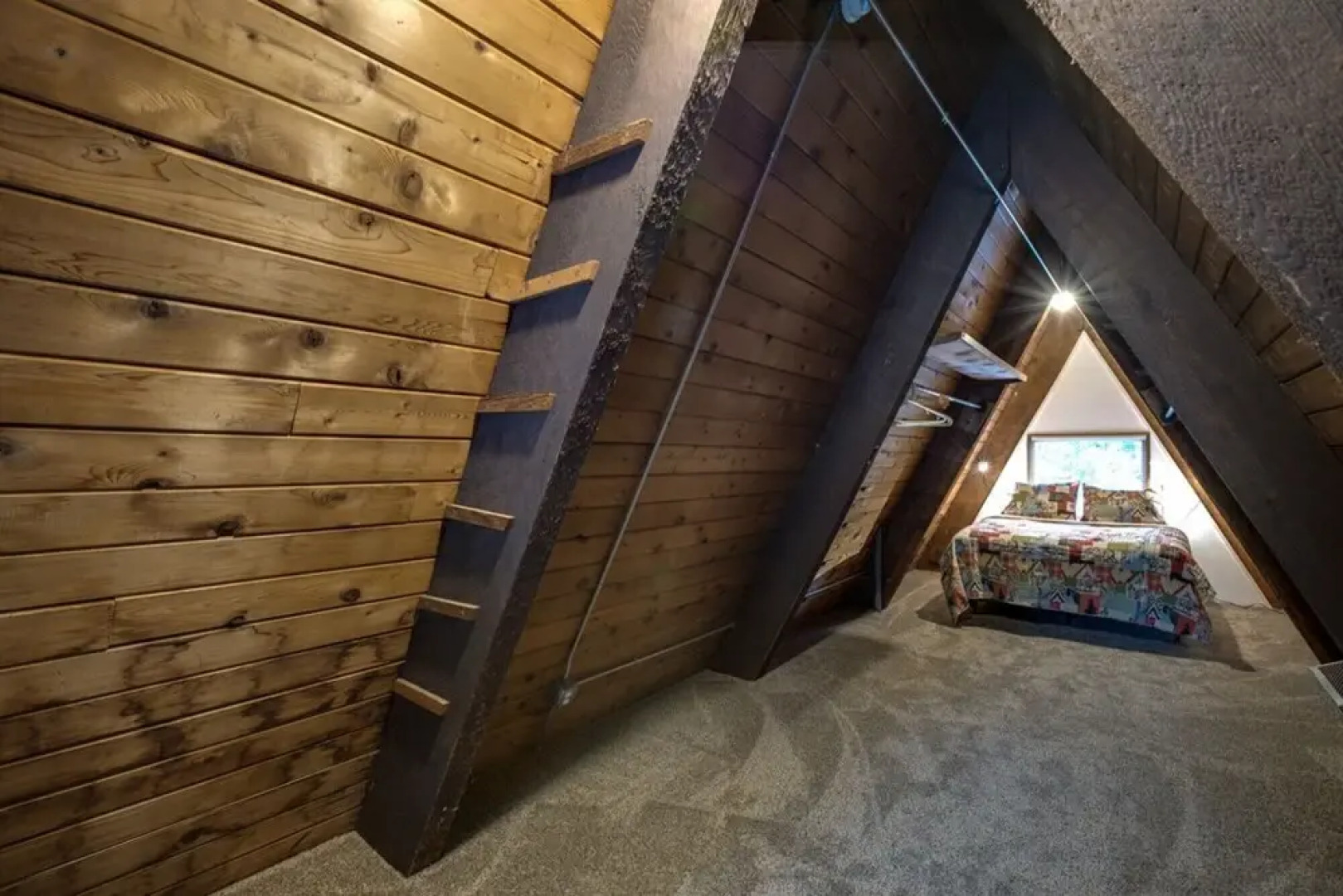 Mt Baker Lodging Ensuite 5 - Sleeps 2