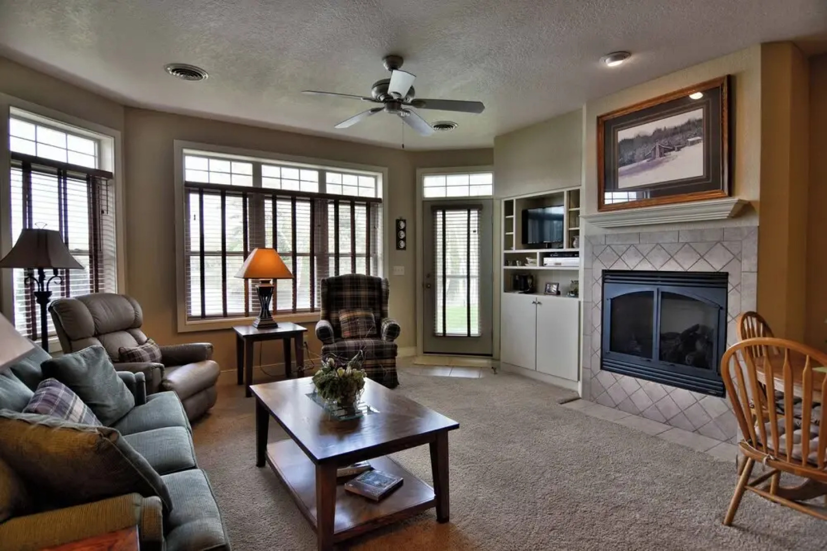 Unit 411a 1 BD/ 1 BA Condo