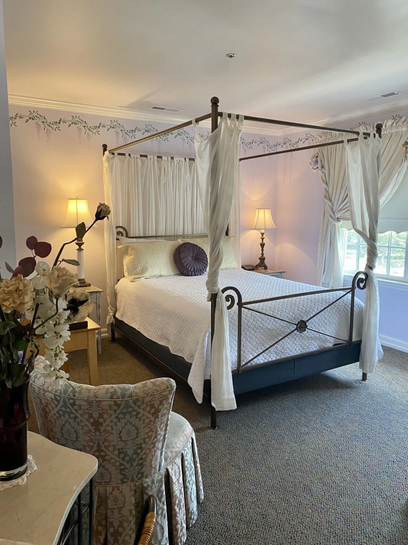 The Cypress Inn Bed & Breakfast