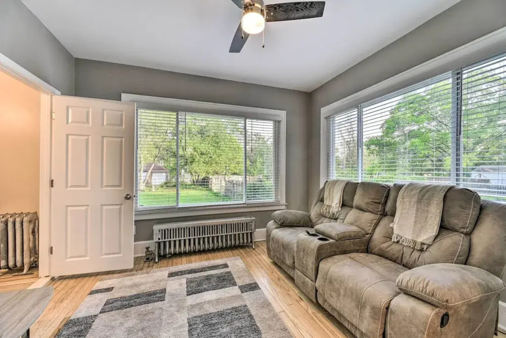 Elegant Detroit Home w/ Yard ~ 5 Mi to Dtwn!