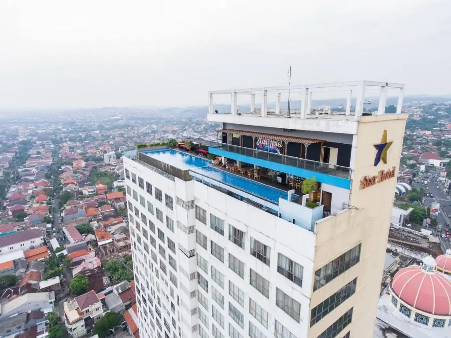 Horison Ultima Semarang