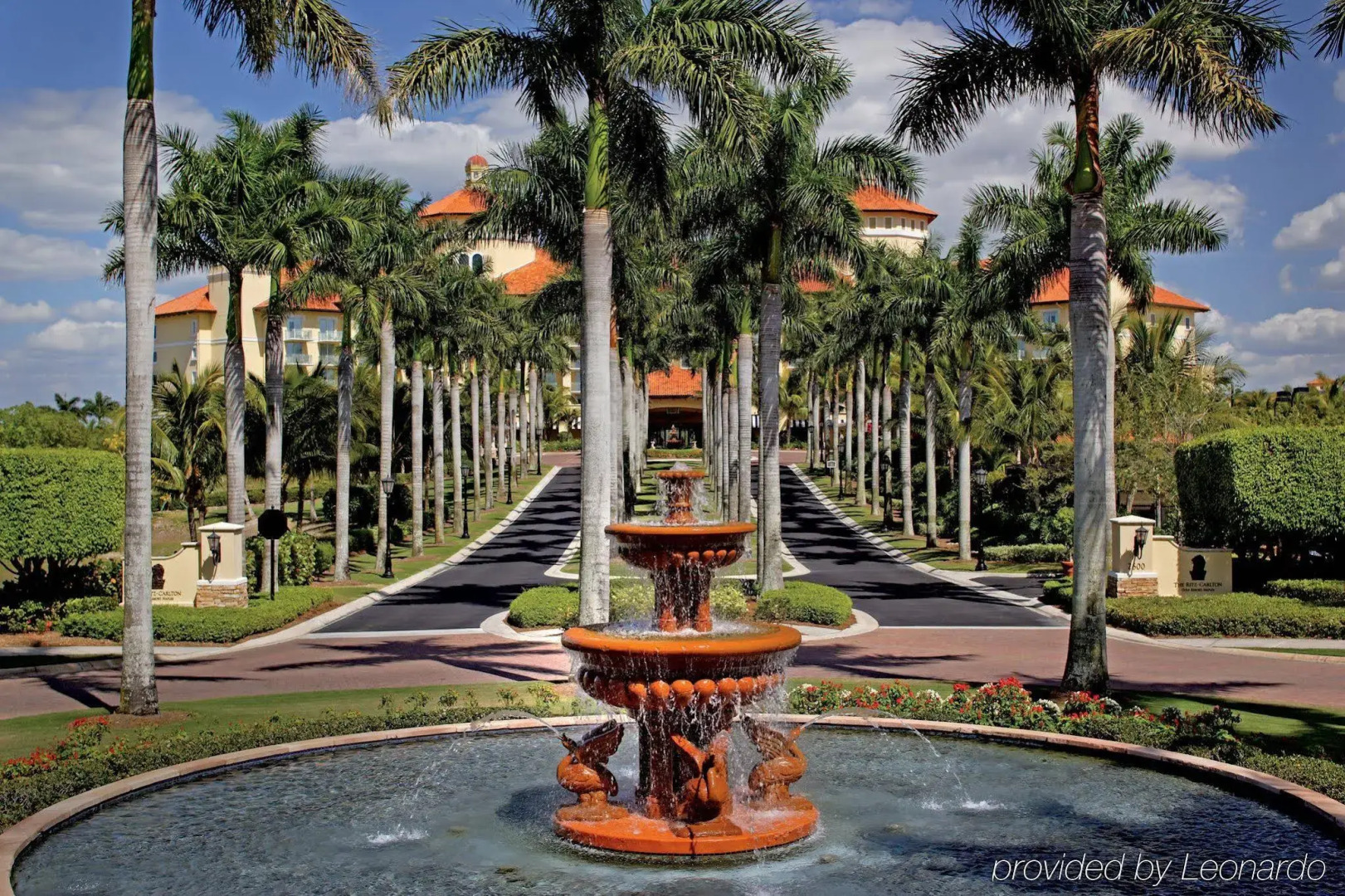 The Ritz-Carlton Naples, Tiburón