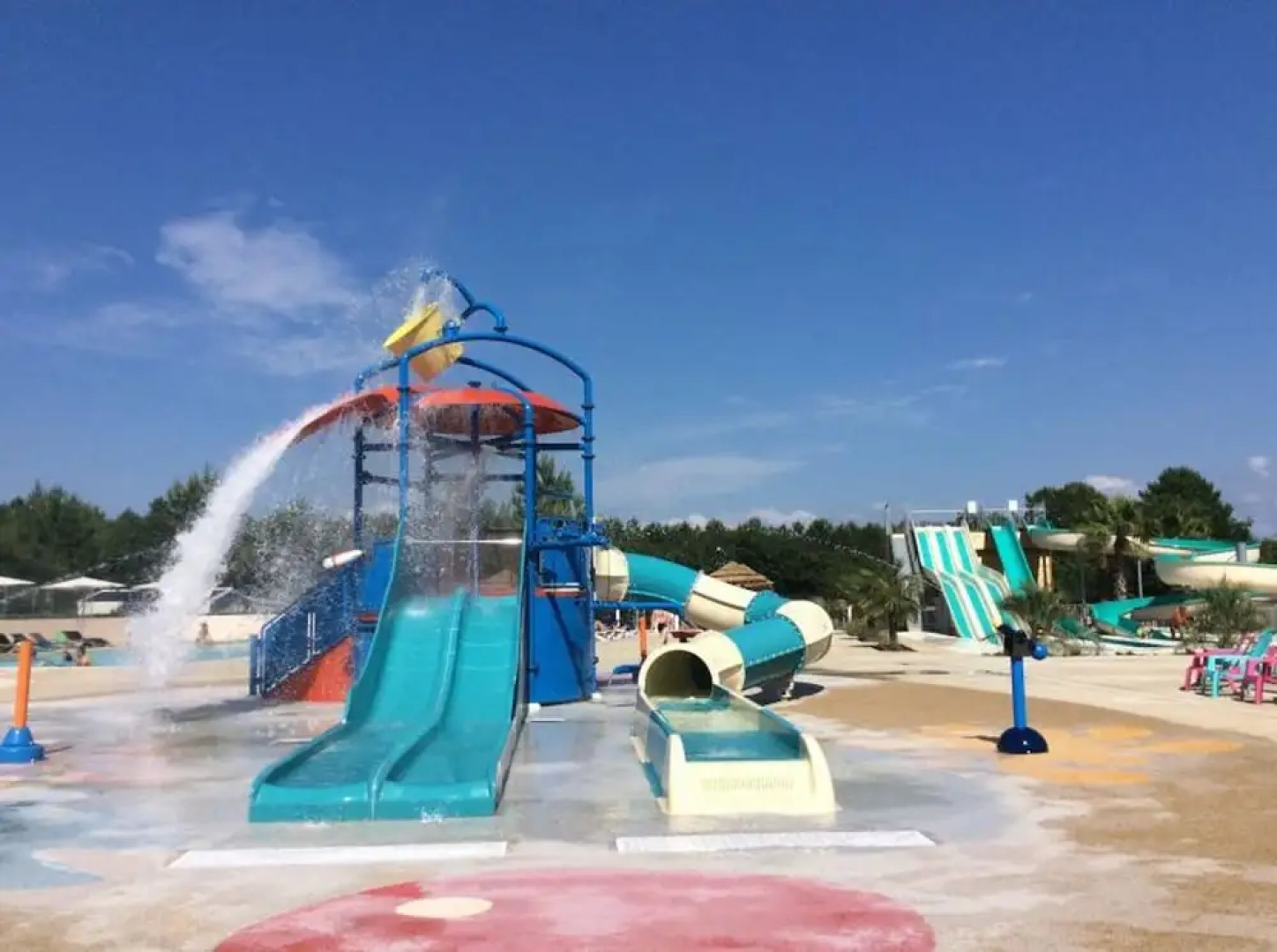 Property With 3 Bedrooms in Saint-julien-en-born, With Pool Access and