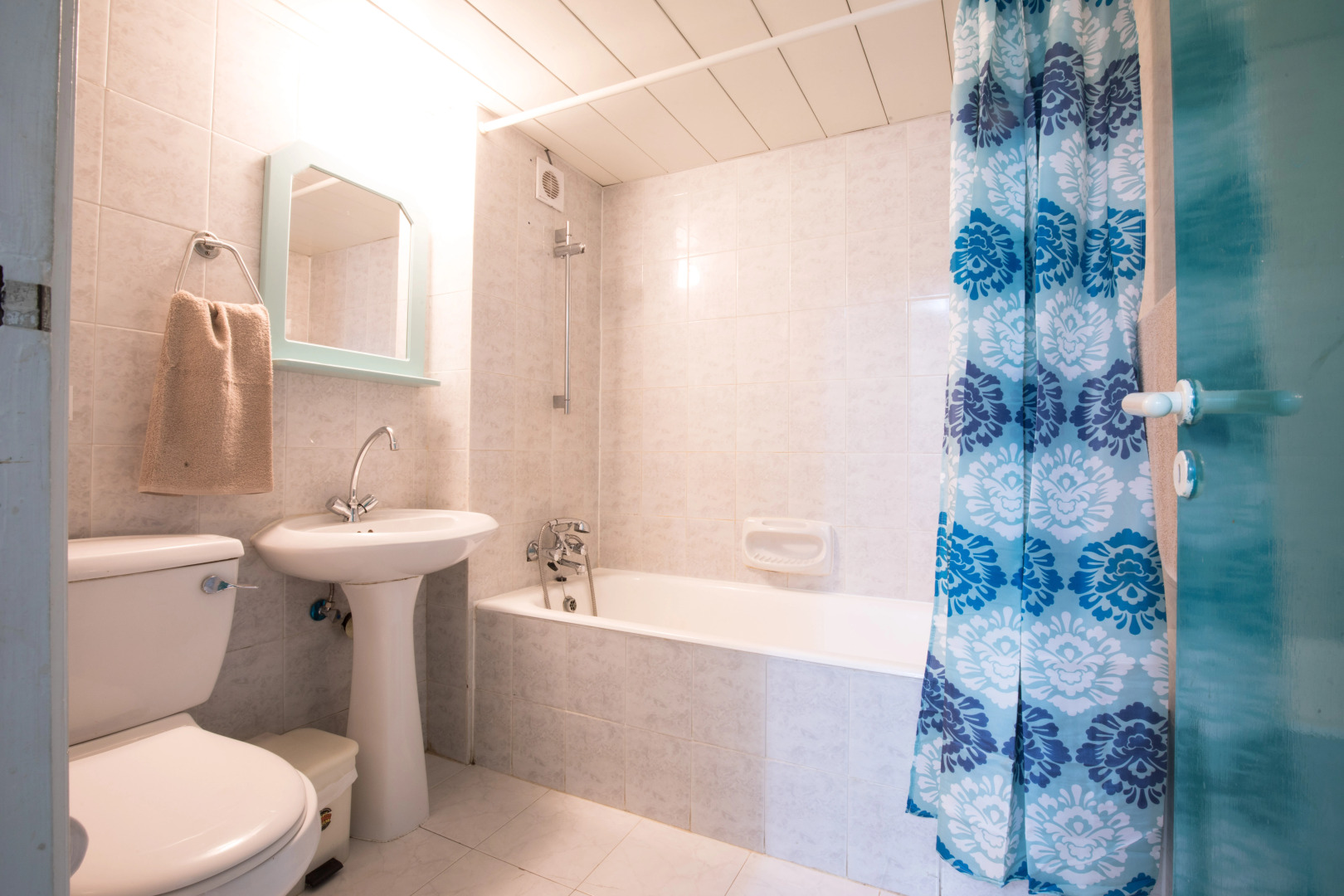 DebbieXenia Hotel Apartments