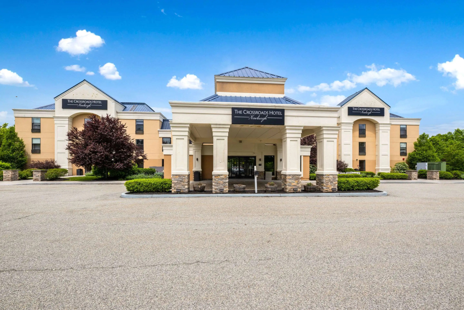 The Crossroads Hotel, Newburgh