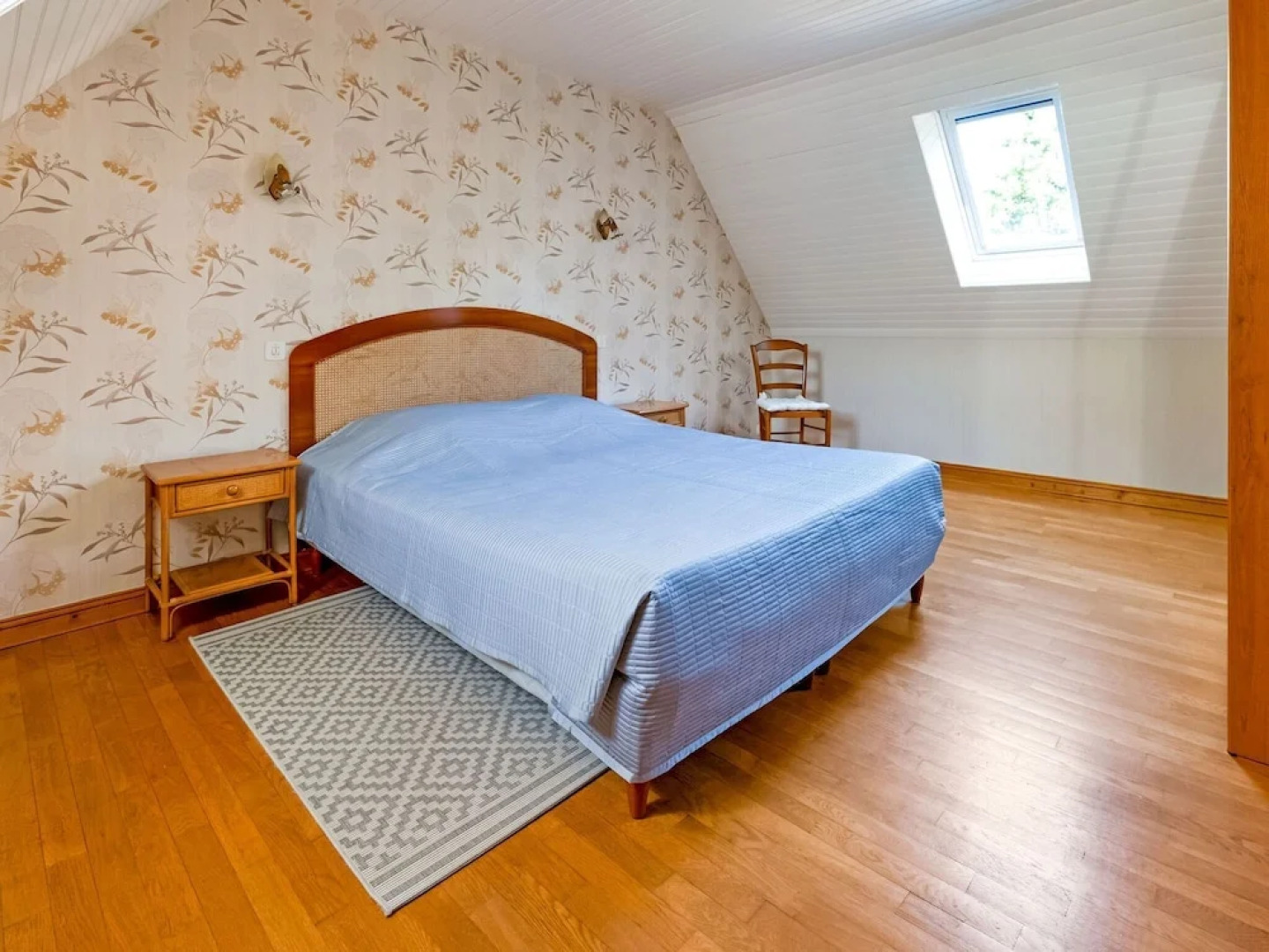 Quaint Holiday Home in Logonna-daoulas Near Sea