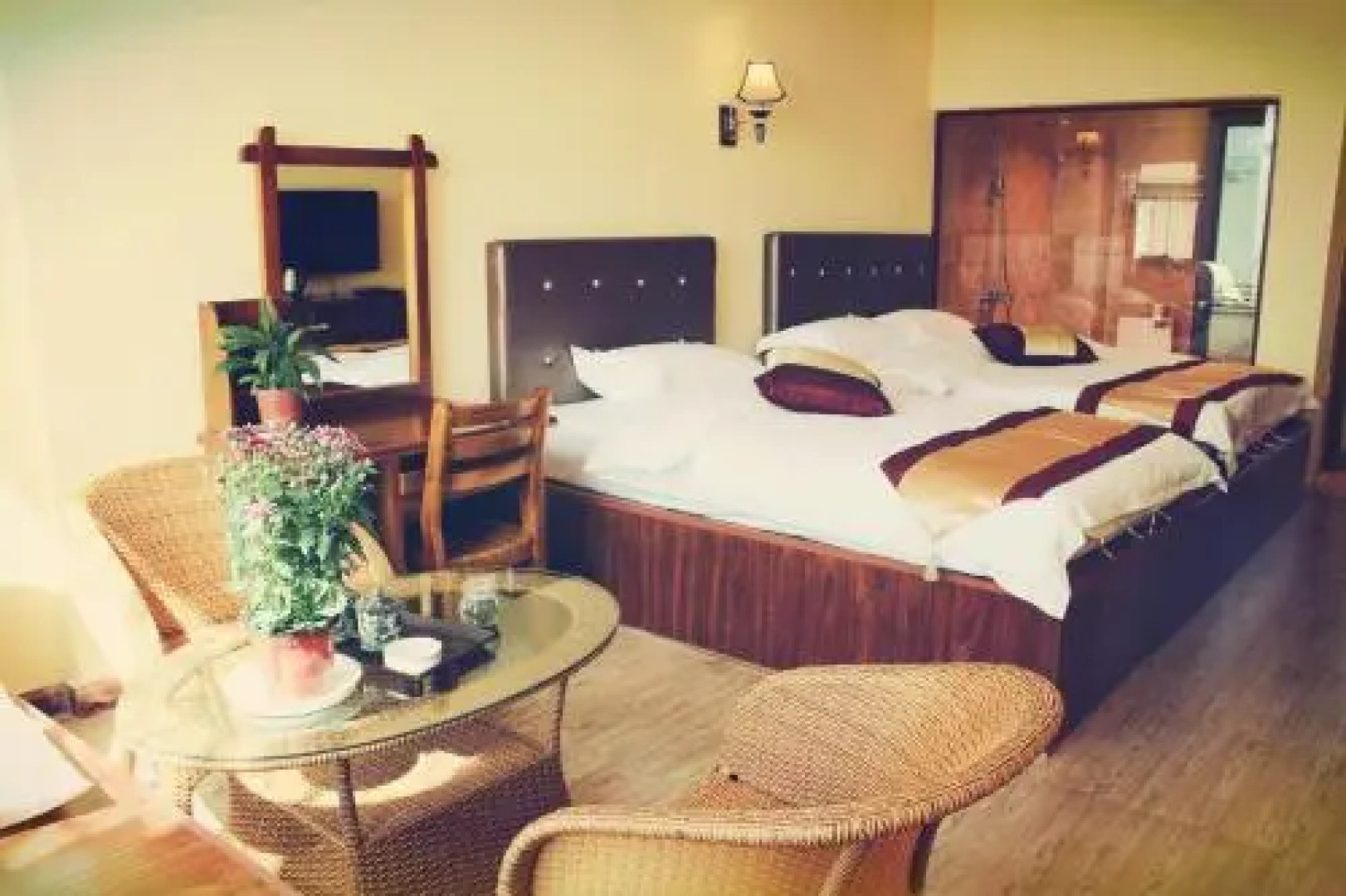 Sunshine Holiday Inn