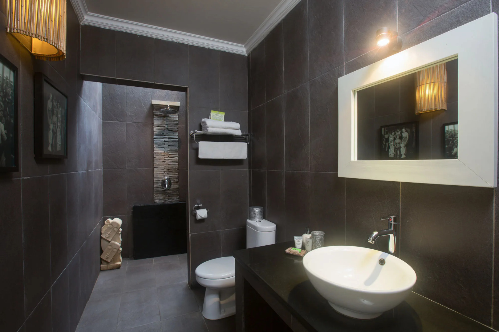 Scallywags Smugglers