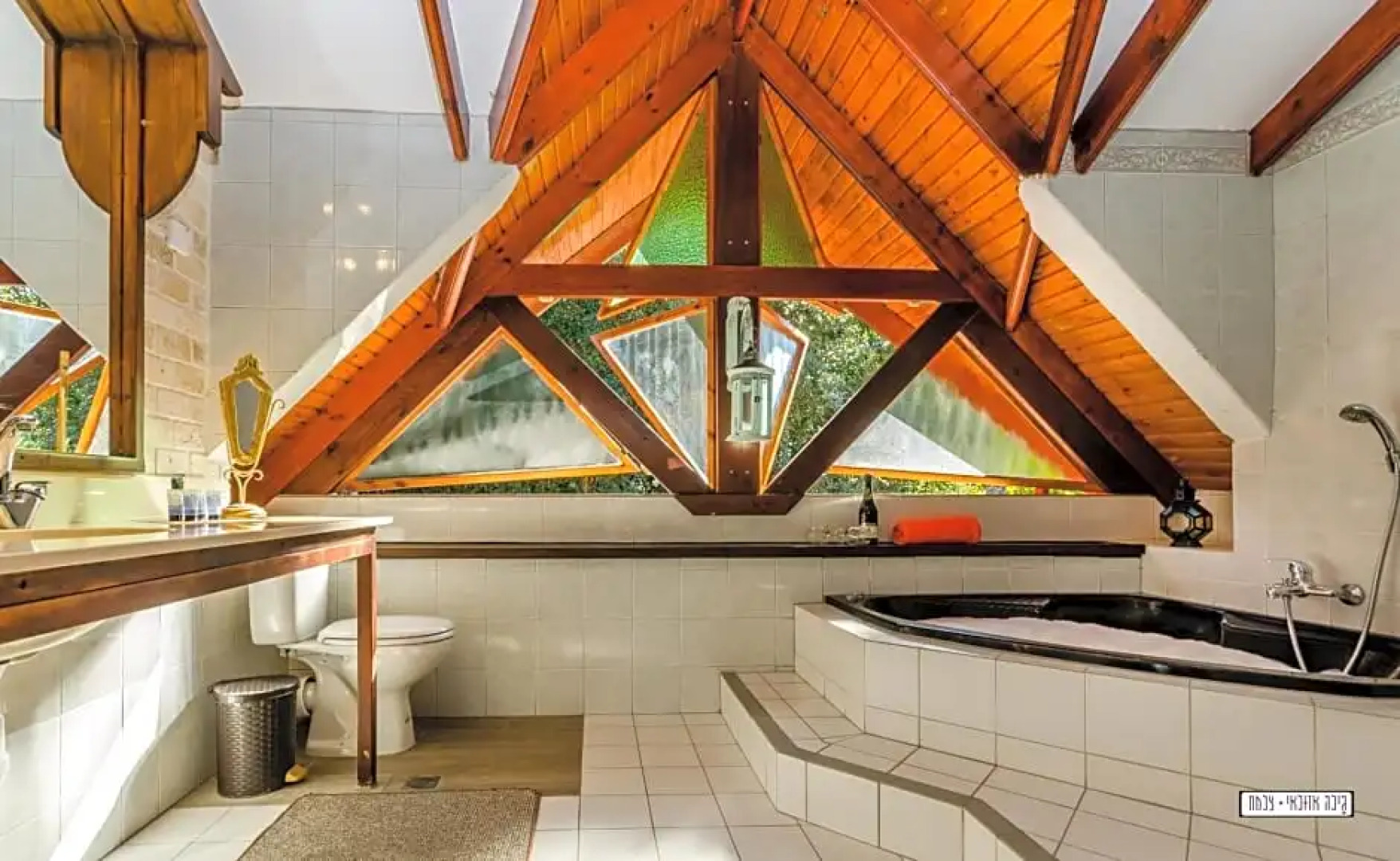 Beautiful Lake View Wooden House