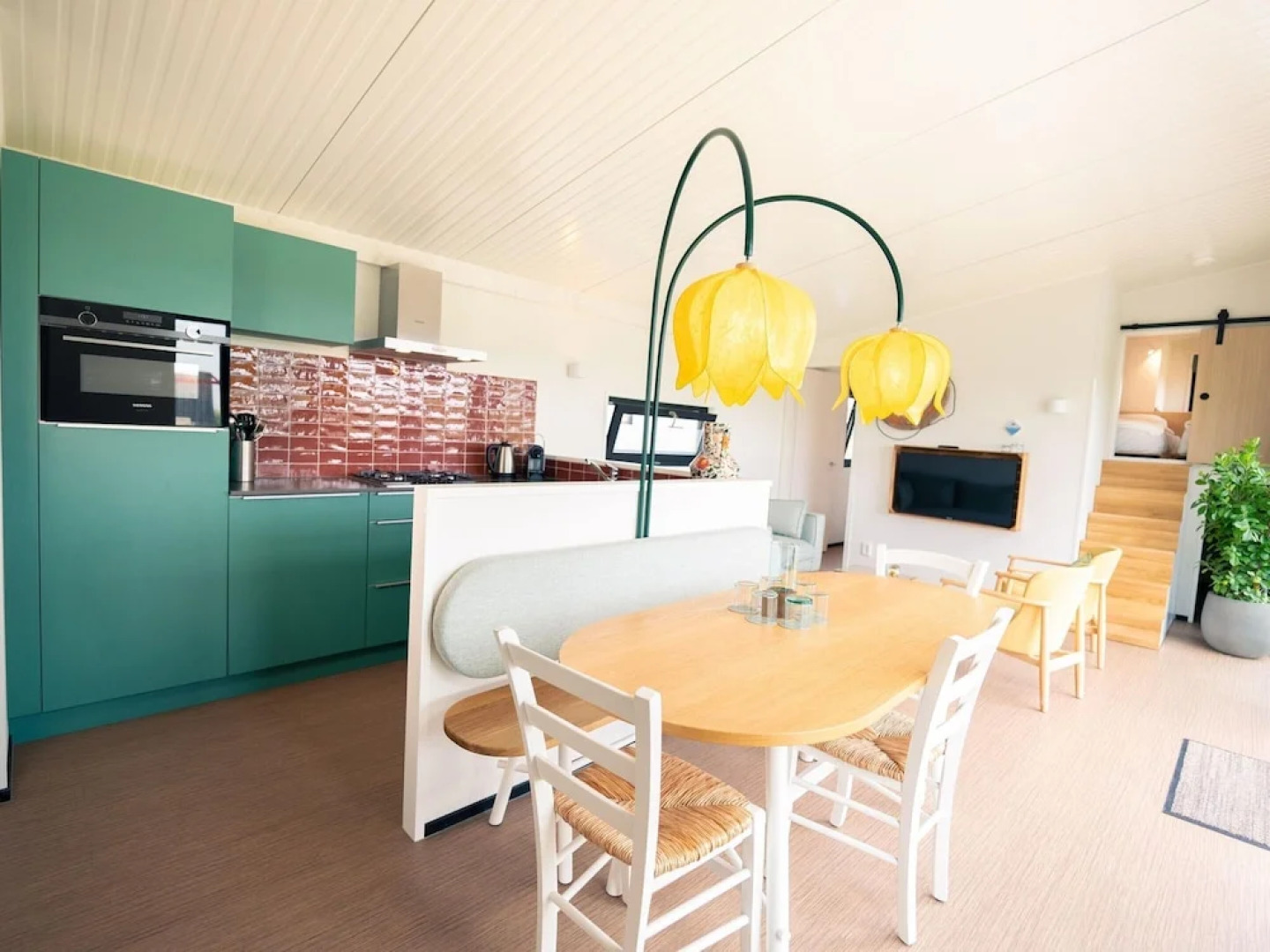 Comfortable Lodge Near sea at 500m