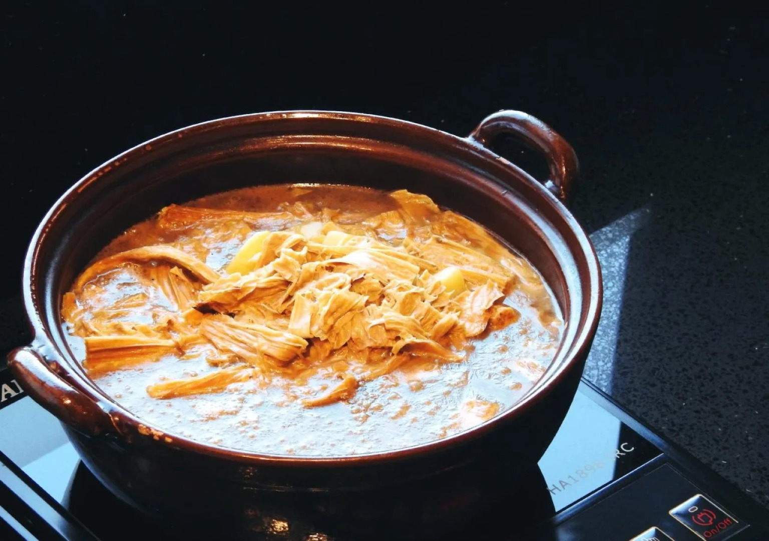 Gloria Residences Ion Delemen