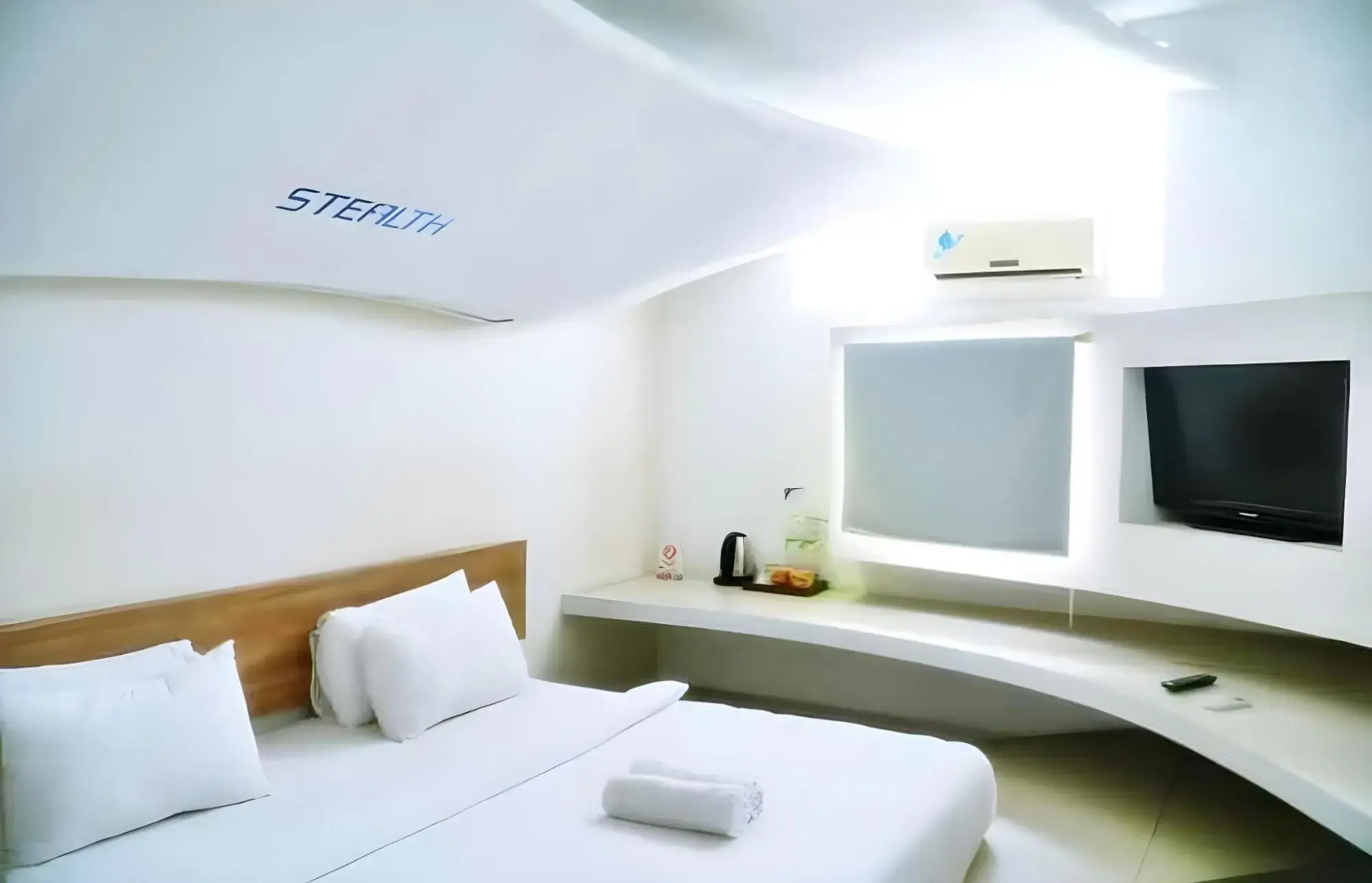 Space Hotel by Papaho