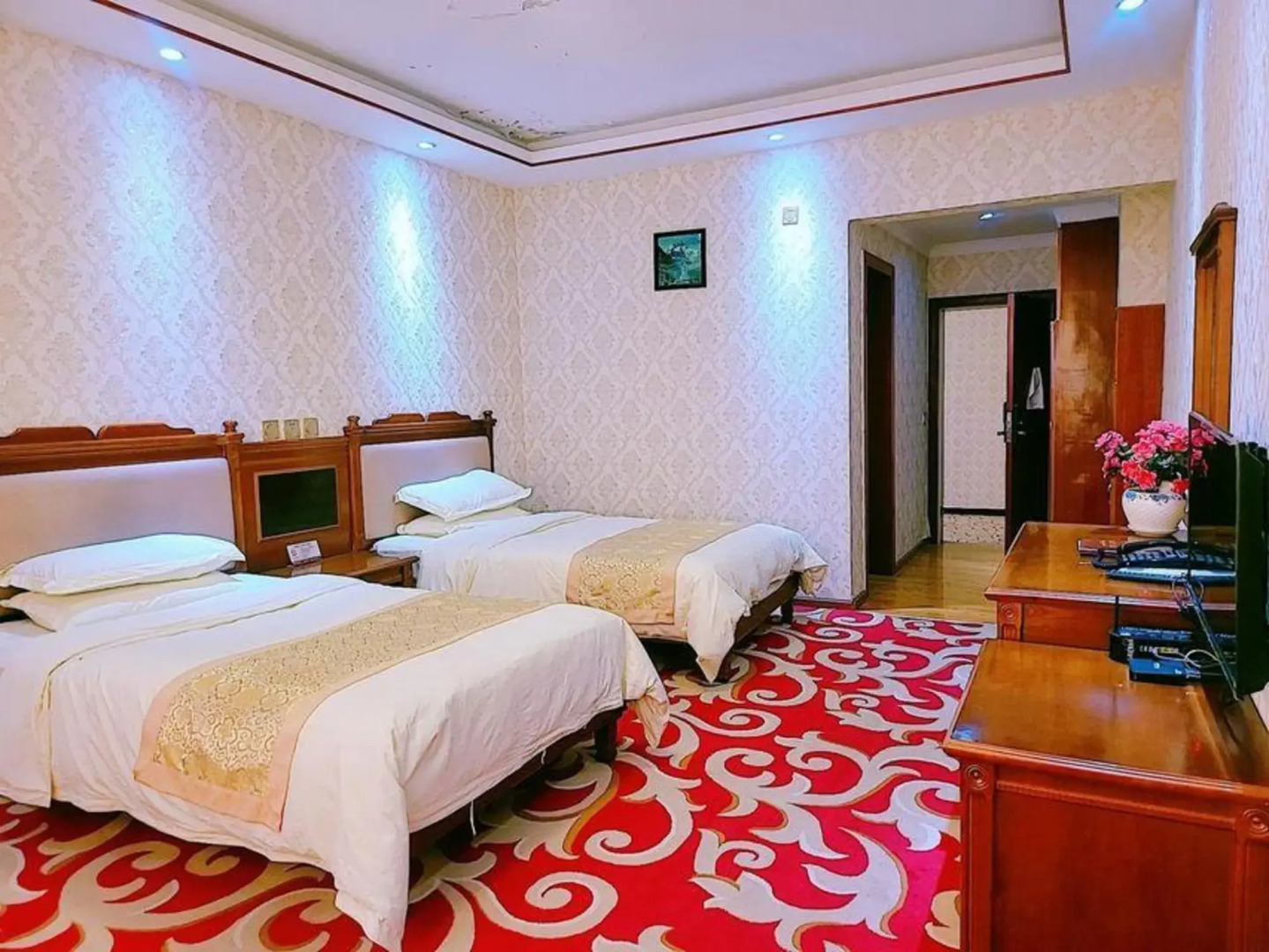 Tingri Baiba Hotel (Everest Avenue)