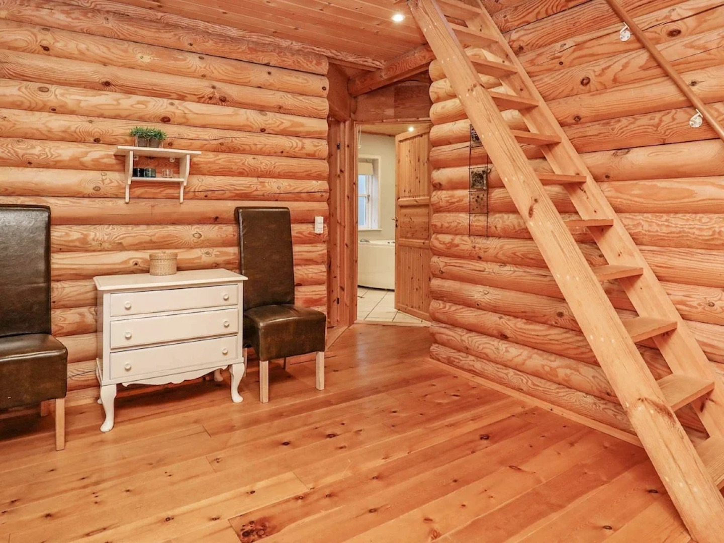 Gorgeous Holiday Home in Vinderup Jutland With Whirlpool