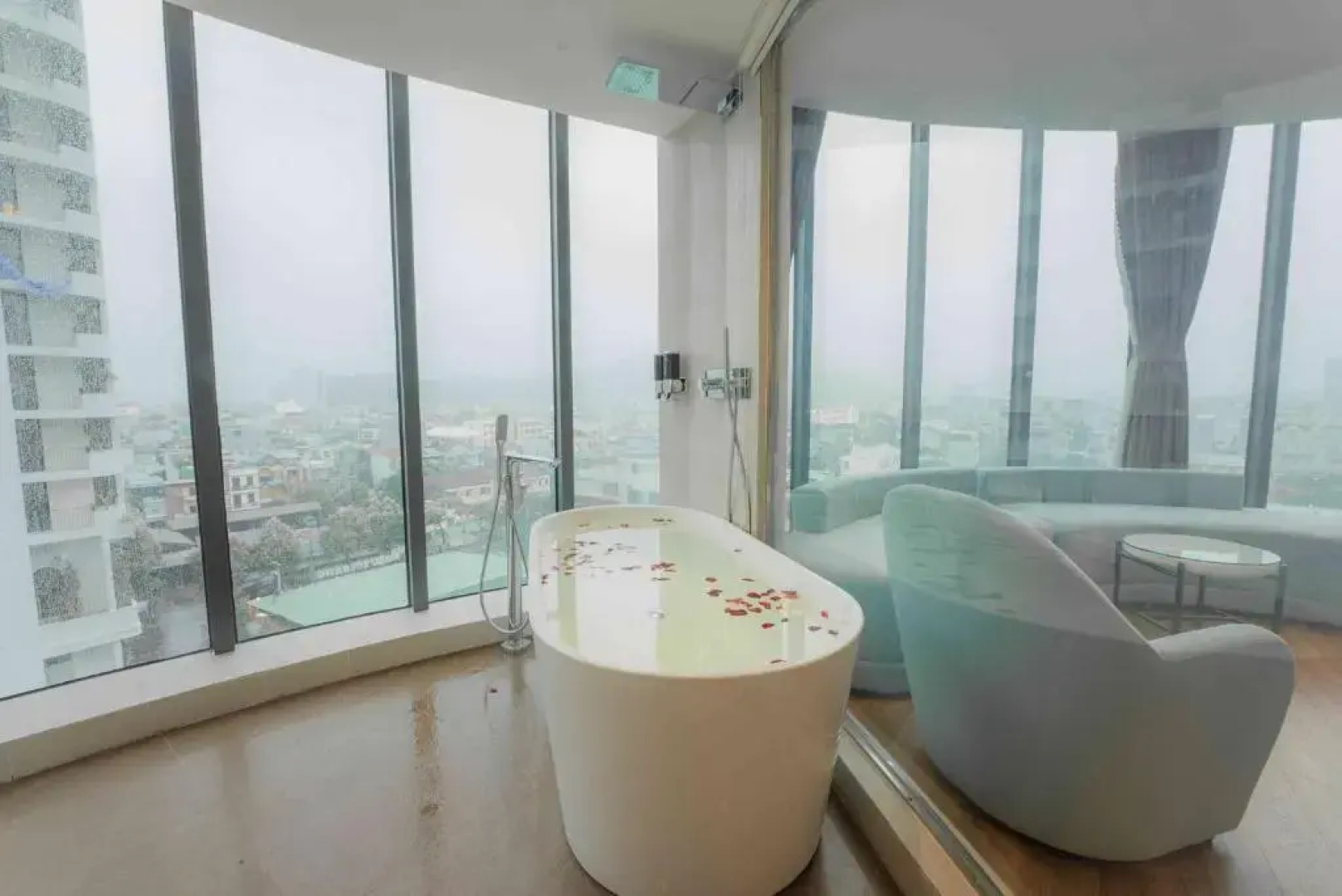 Oasis Hotel Quy Nhon